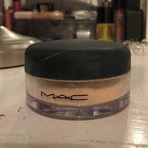 MAC mineralize loose foundation.